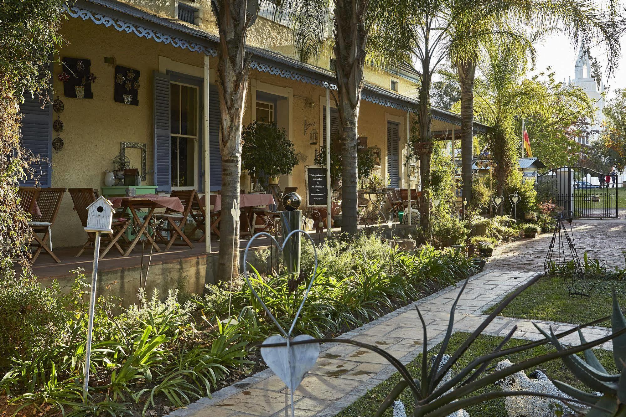 Yellow Aloe Clanwilliam Exterior photo